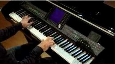Yamaha CVP-409 
